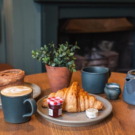 The Lazy Goose - Coffee House & Bedrooms Claypits Værelse billede