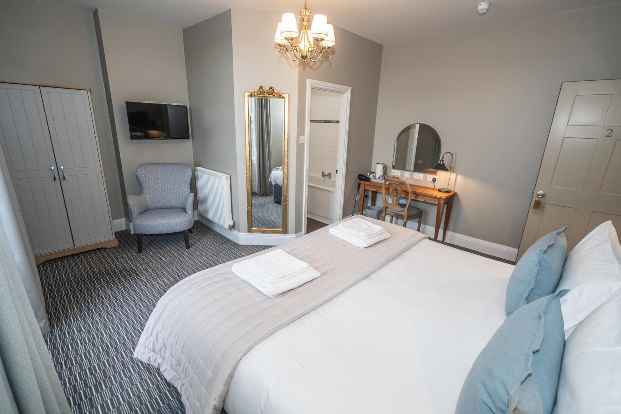 The Lazy Goose - Coffee House & Bedrooms Claypits Værelse billede