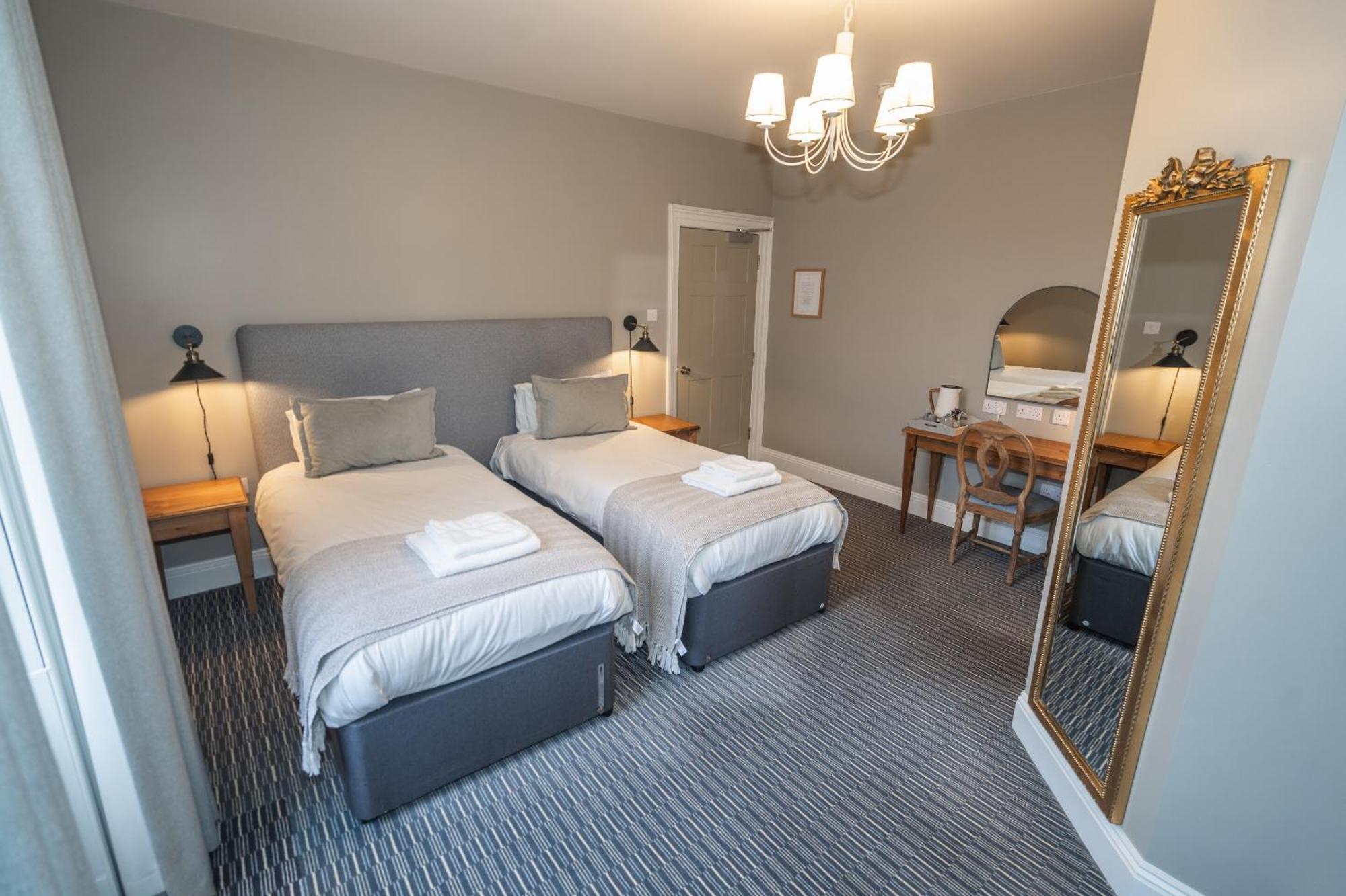 The Lazy Goose - Coffee House & Bedrooms Claypits Værelse billede